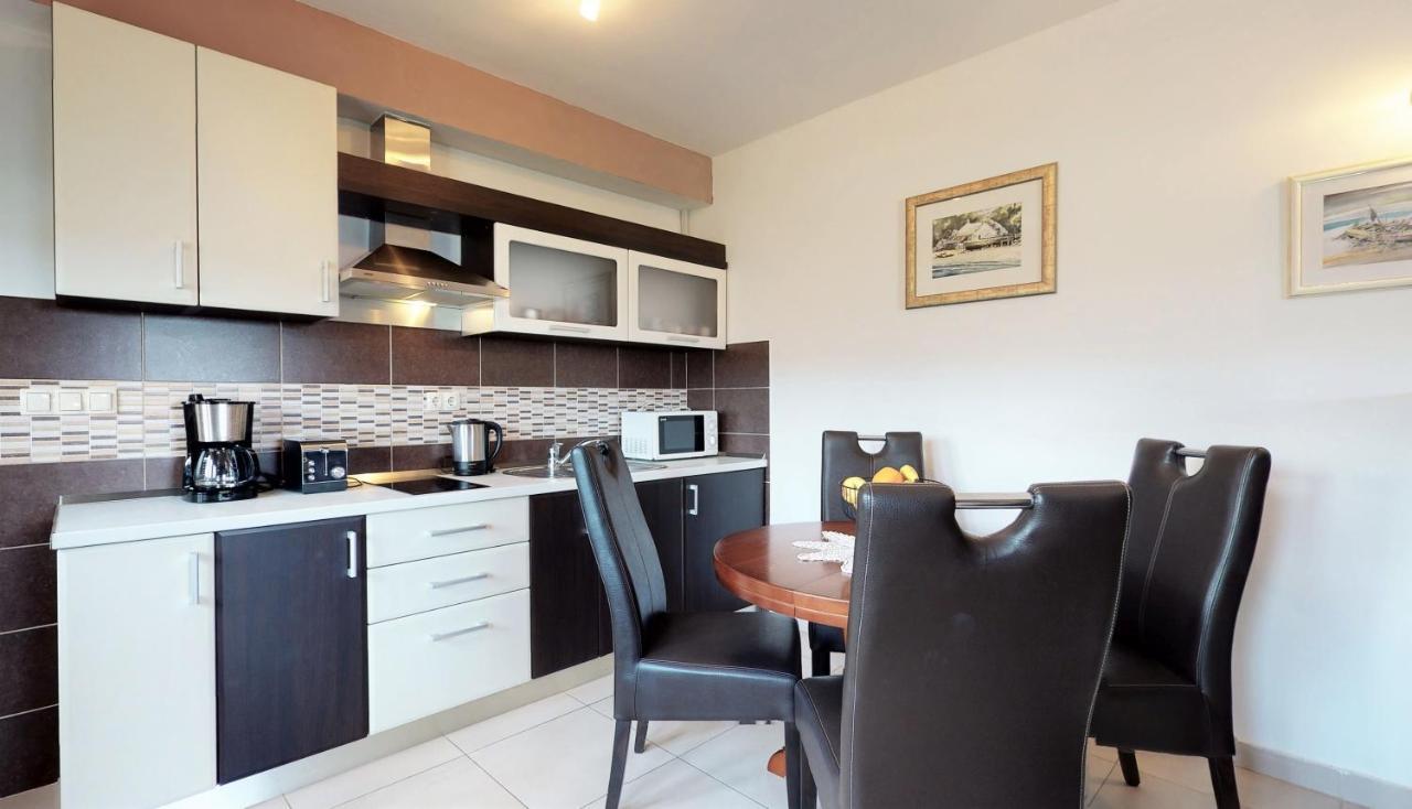 Apartments Silva Slatine Exterior foto