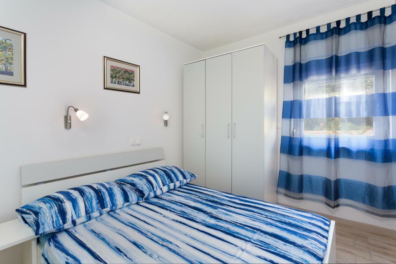 Apartments Silva Slatine Exterior foto